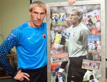 Игорь Шуховцев: «Из «табуретки» сделали вратаря»